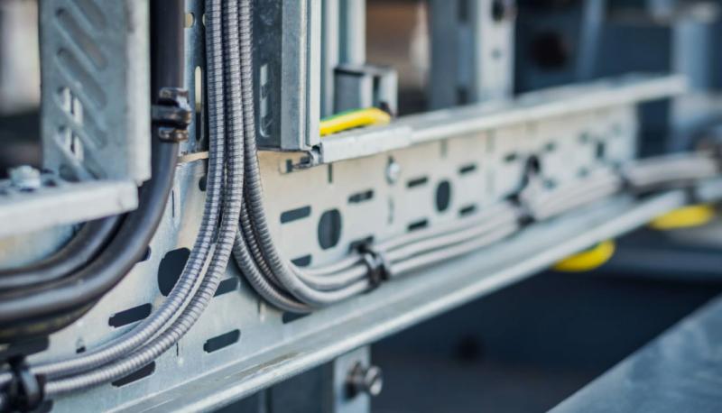 О продукции DKC. Кабельные системы и лотки