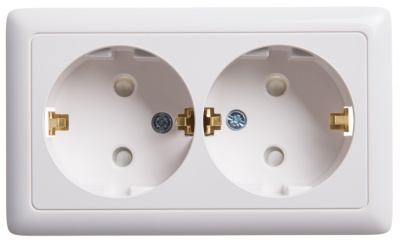 ХИТ О/У РОЗЕТКА двойная с заземлением со шторками, 16А, БЕЛЫЙ. Россия