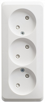 ЭТЮД О/У тройная РОЗЕТКА без заземления со штороками 16А 250В, БЕЛЫЙ, Россия